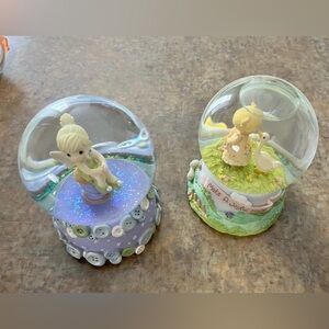 Precious moments Charming Disney tinkerbell and farm animal globe